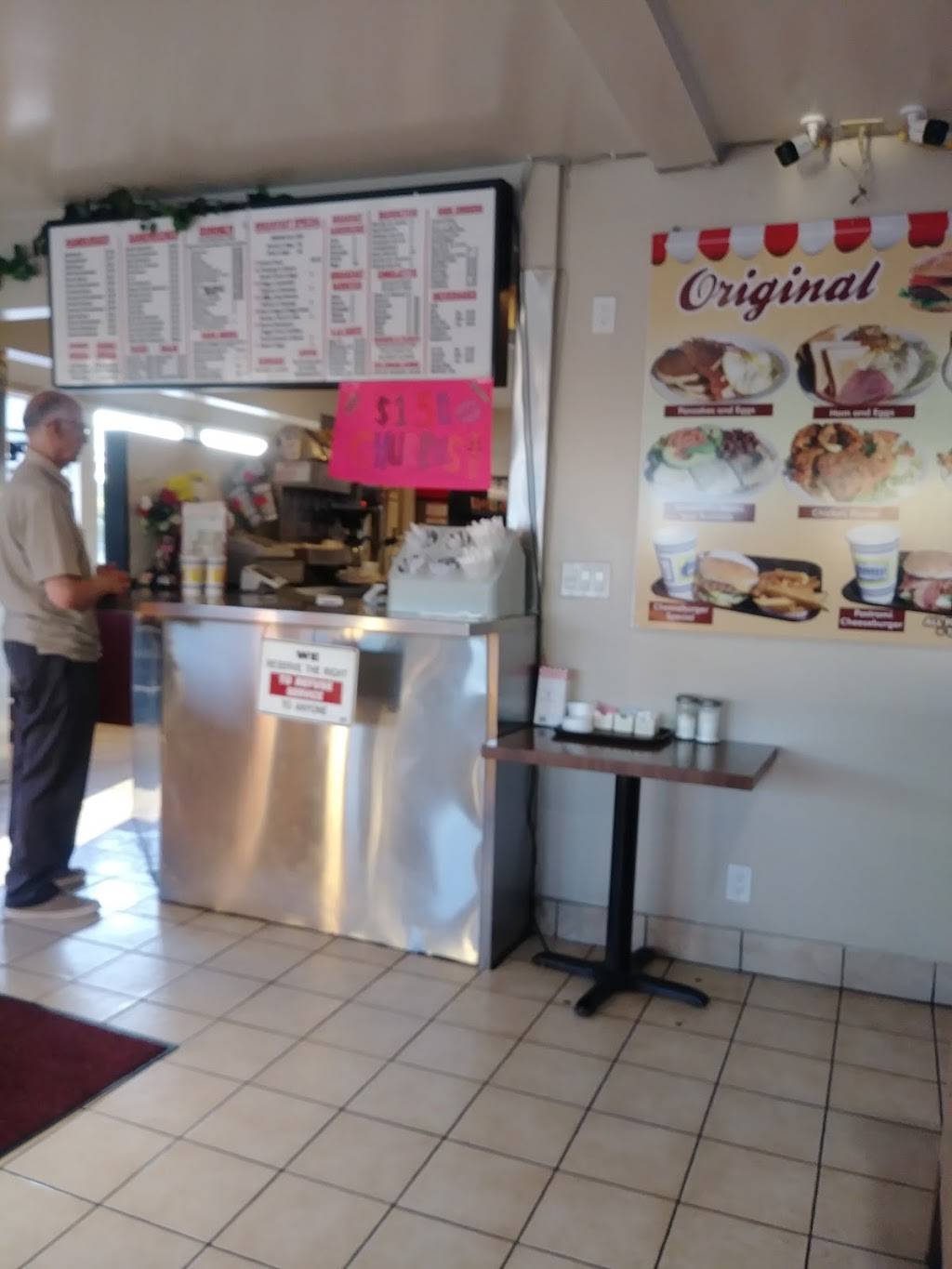 Queens Burgers | restaurant | 6705 Foothill Blvd, Tujunga, CA 91042, USA | 8183532495 OR +1 818-353-2495