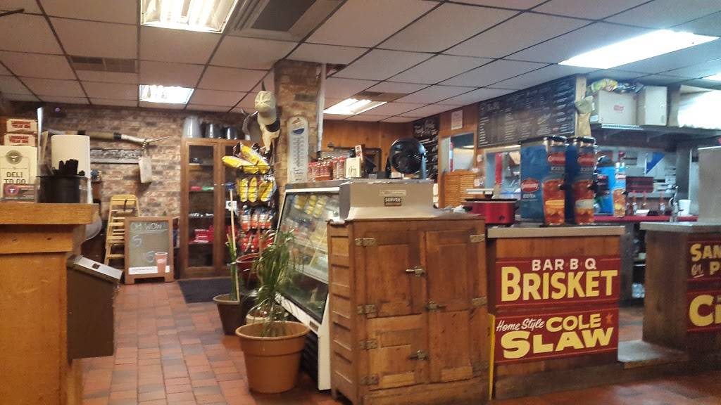 Risckys BAR-B-Q | restaurant | 9000 Benbrook Blvd, Fort Worth, TX 76126, USA | 8172493320 OR +1 817-249-3320