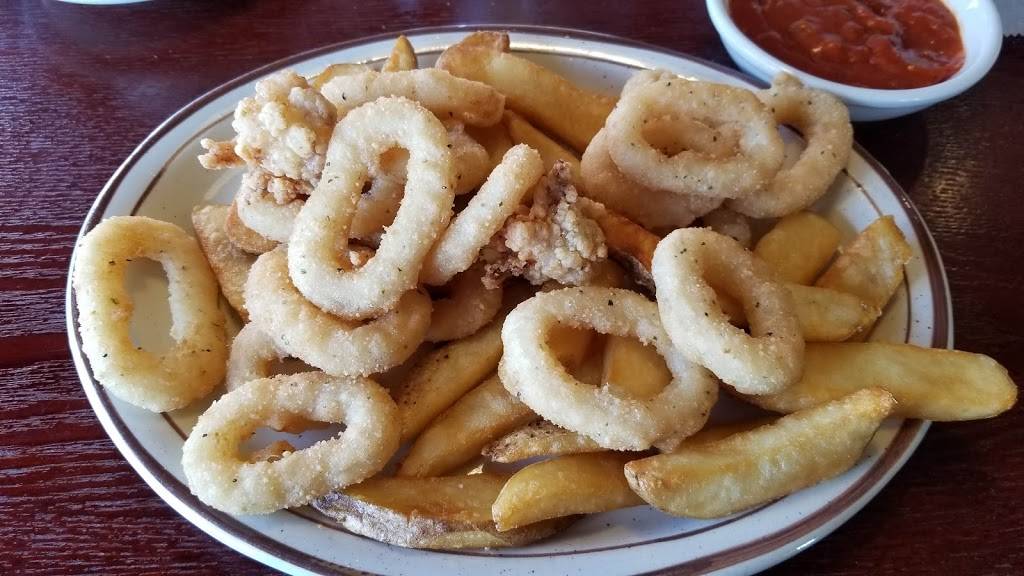 Steves Famous Diner | restaurant | 2011 N Atlantic Ave, Daytona Beach, FL 32118, USA | 3862527340 OR +1 386-252-7340