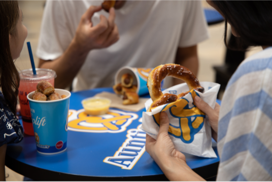 Auntie Annes | bakery | 5953 W Park Ave Spc 3037, Houma, LA 70364, USA | 9852230406 OR +1 985-223-0406