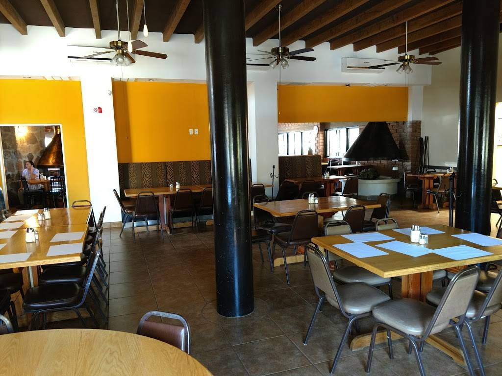 Restaurant Leonardo´s | restaurant | Avenida A #270, San Antonio De las Minas, 22766 Ensenada, B.C., Mexico | 016461553003 OR +52 646 155 3003