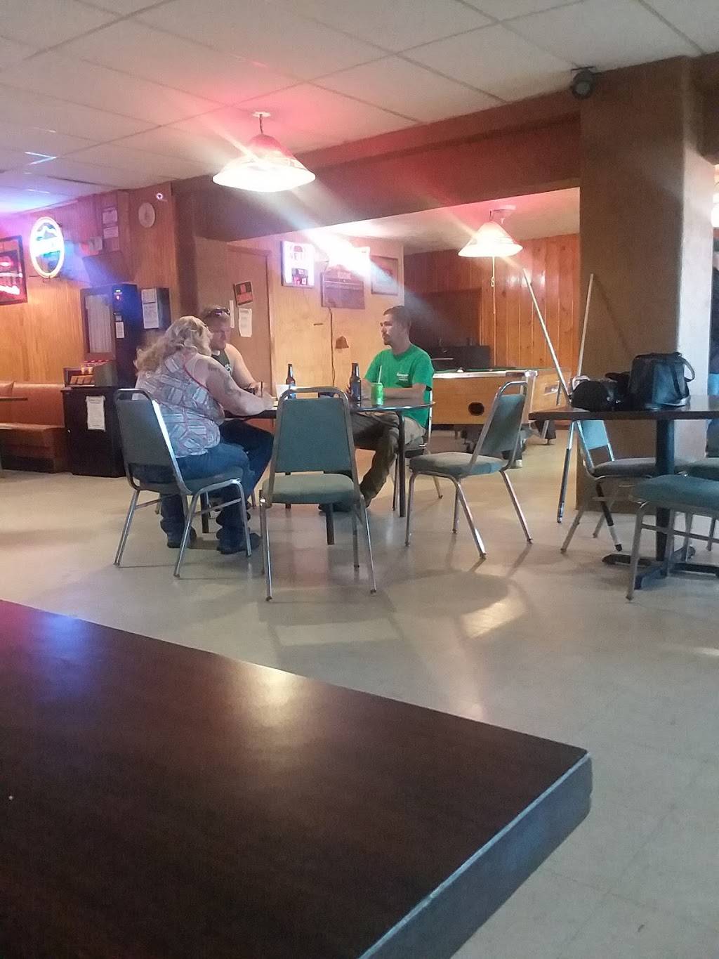 Colemans Corner | restaurant | 230 W Paris Ave, West Terre Haute, IN 47885, USA | 8125331298 OR +1 812-533-1298