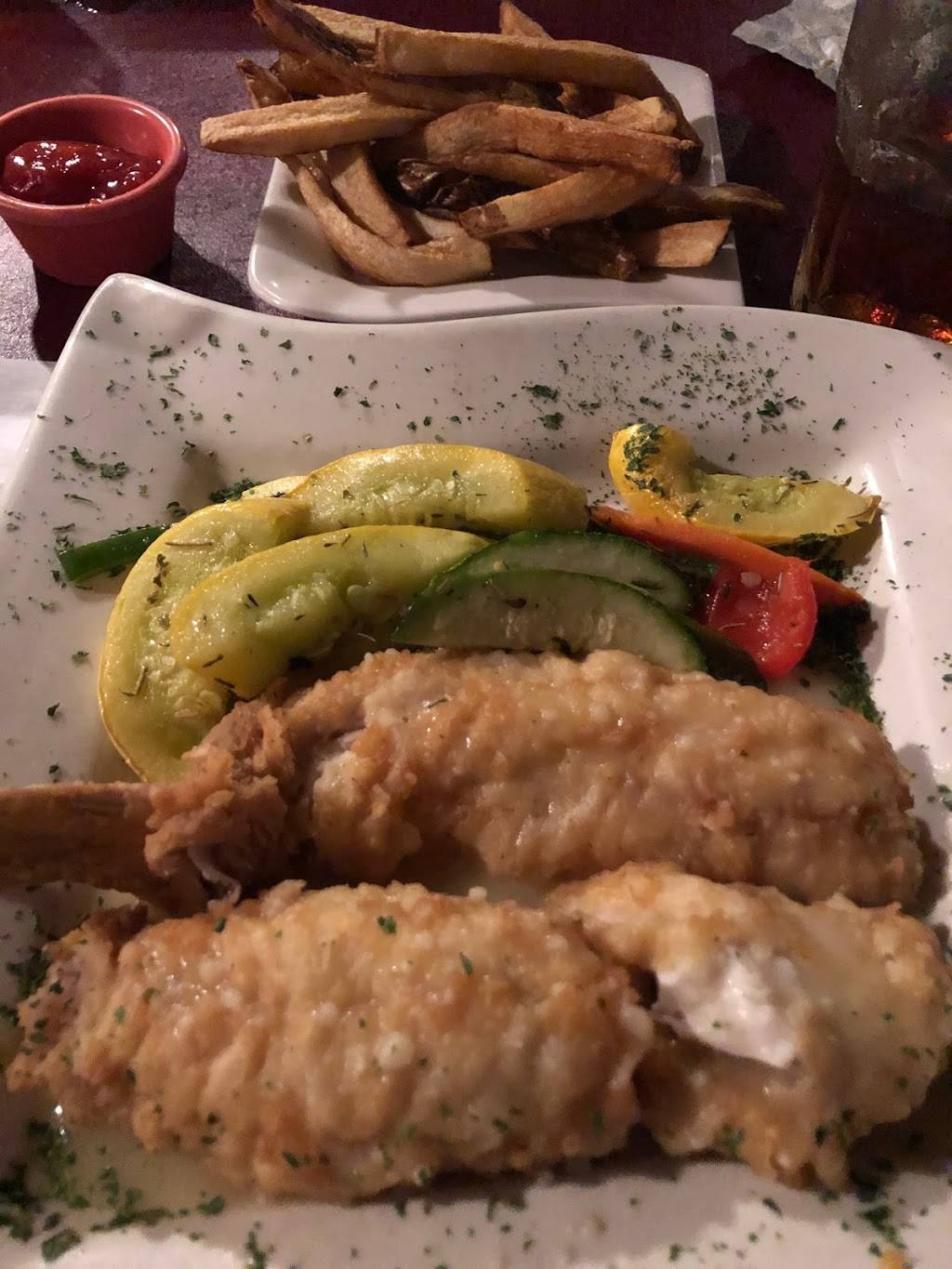 Caps Place | restaurant | 2765 NE 28th Ct, Lighthouse Point, FL 33064, USA | 9549410418 OR +1 954-941-0418