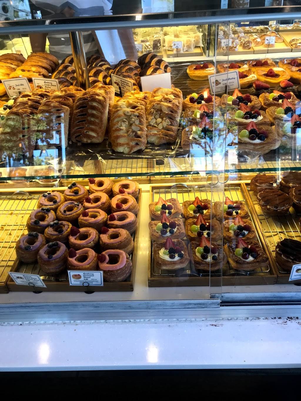 Sourdough & Co. | restaurant | 3401, 1229 Howe Ave, Sacramento, CA 95825, USA | 9168233600 OR +1 916-823-3600