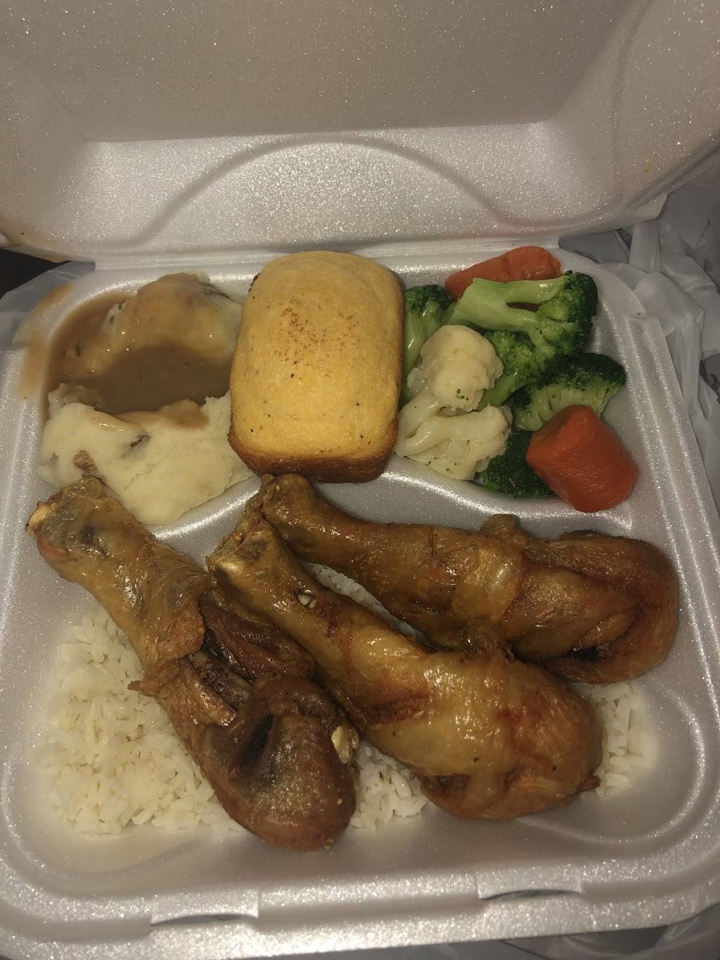 Che che pita restaurant | restaurant | 5815 W Madison St, Chicago, IL 60644, USA | 7738875125 OR +1 773-887-5125