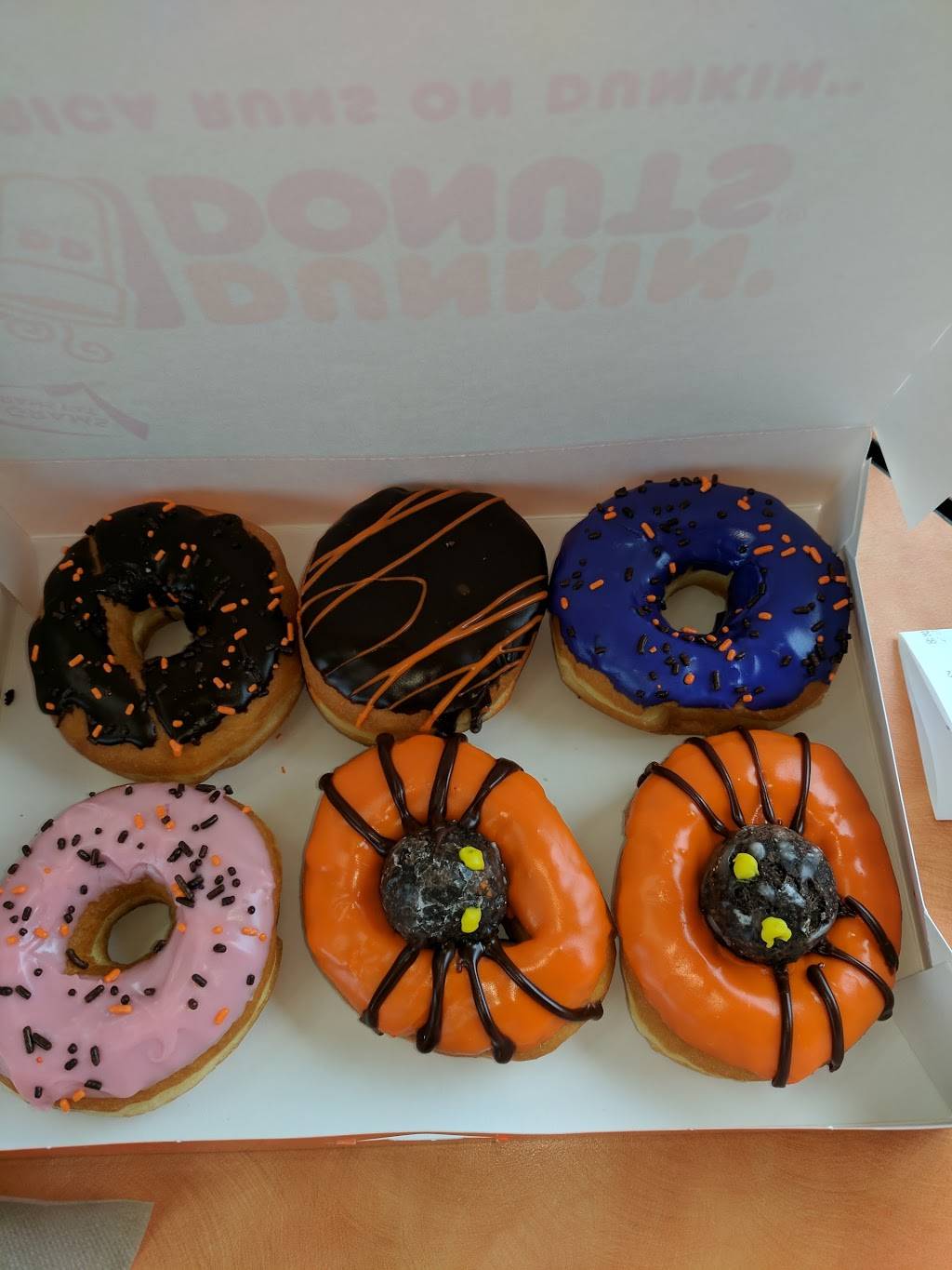 Dunkin | bakery | 3433 E West Maple Rd, Commerce Charter Twp, MI 48390, USA | 2489601770 OR +1 248-960-1770