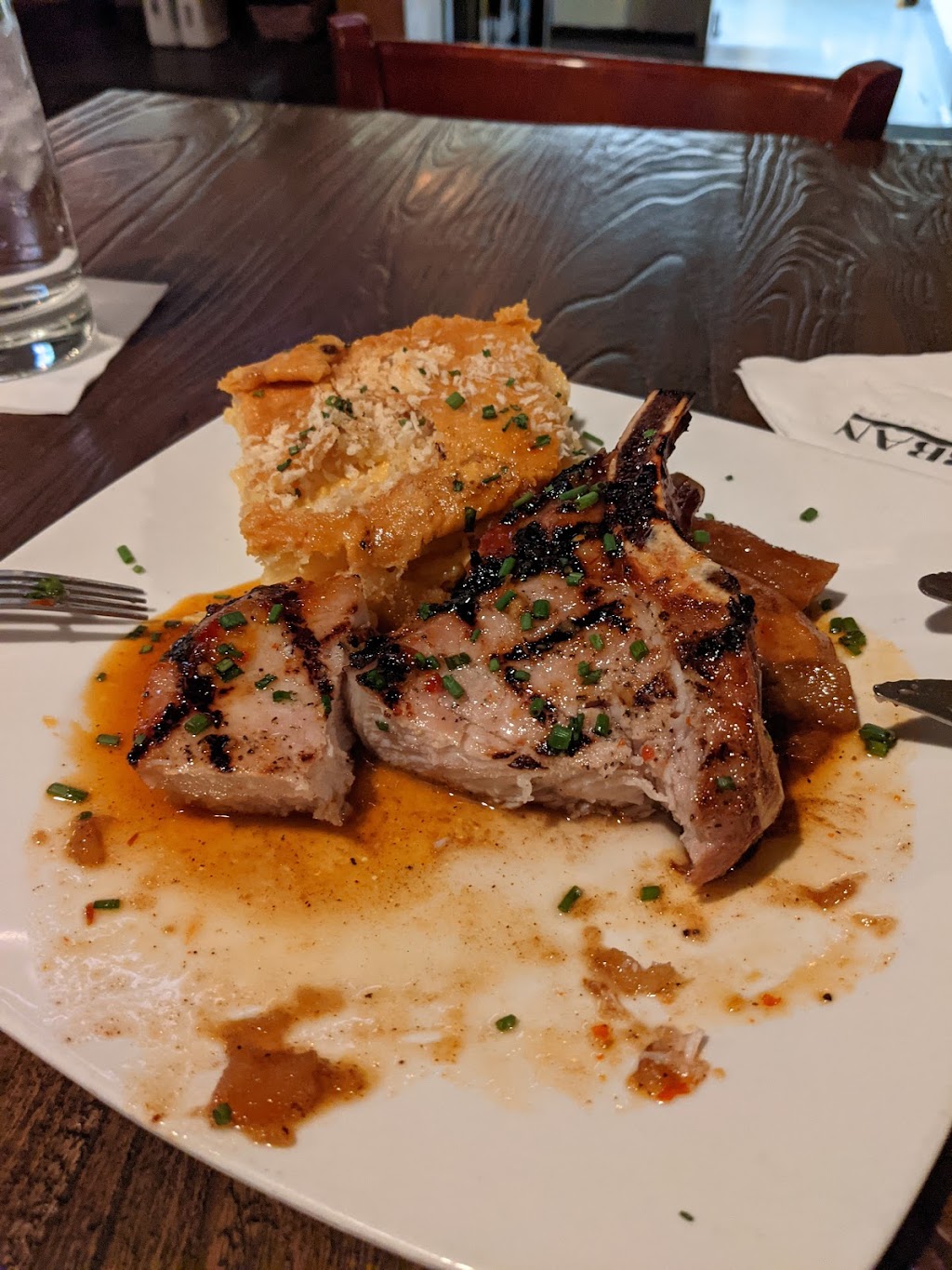 Edgewater Grille & Lounge | restaurant | 501 Camino Del Rio, Durango, CO 81301, USA | 9703823950 OR +1 970-382-3950