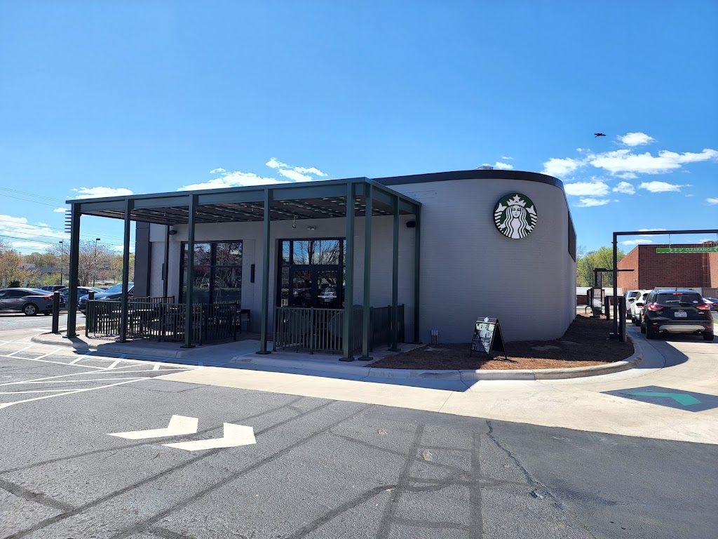 Starbucks | cafe | 607 Green Valley Rd, Greensboro, NC 27408, USA | 3369364677 OR +1 336-936-4677