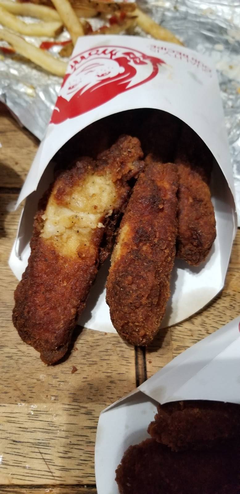 Wendys | restaurant | 607 SW Military Dr, San Antonio, TX 78221, USA | 2109226771 OR +1 210-922-6771