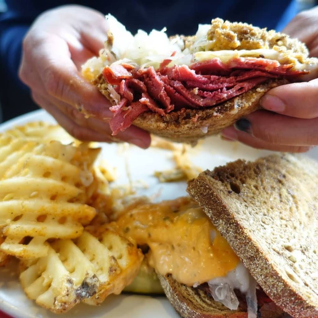 Chicago Diner | restaurant | 3411 N Halsted St, Chicago, IL 60657, USA | 7739356696 OR +1 773-935-6696