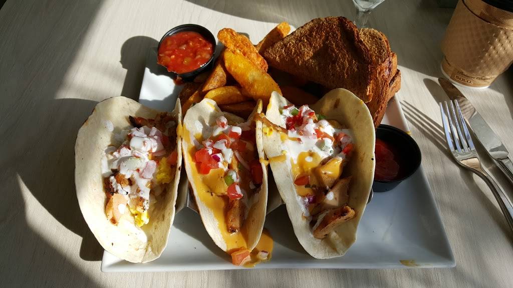 Boathouse Kitchen and Bar | restaurant | 6300 Gulf Blvd, St Pete Beach, FL 33706, USA | 7273694950 OR +1 727-369-4950