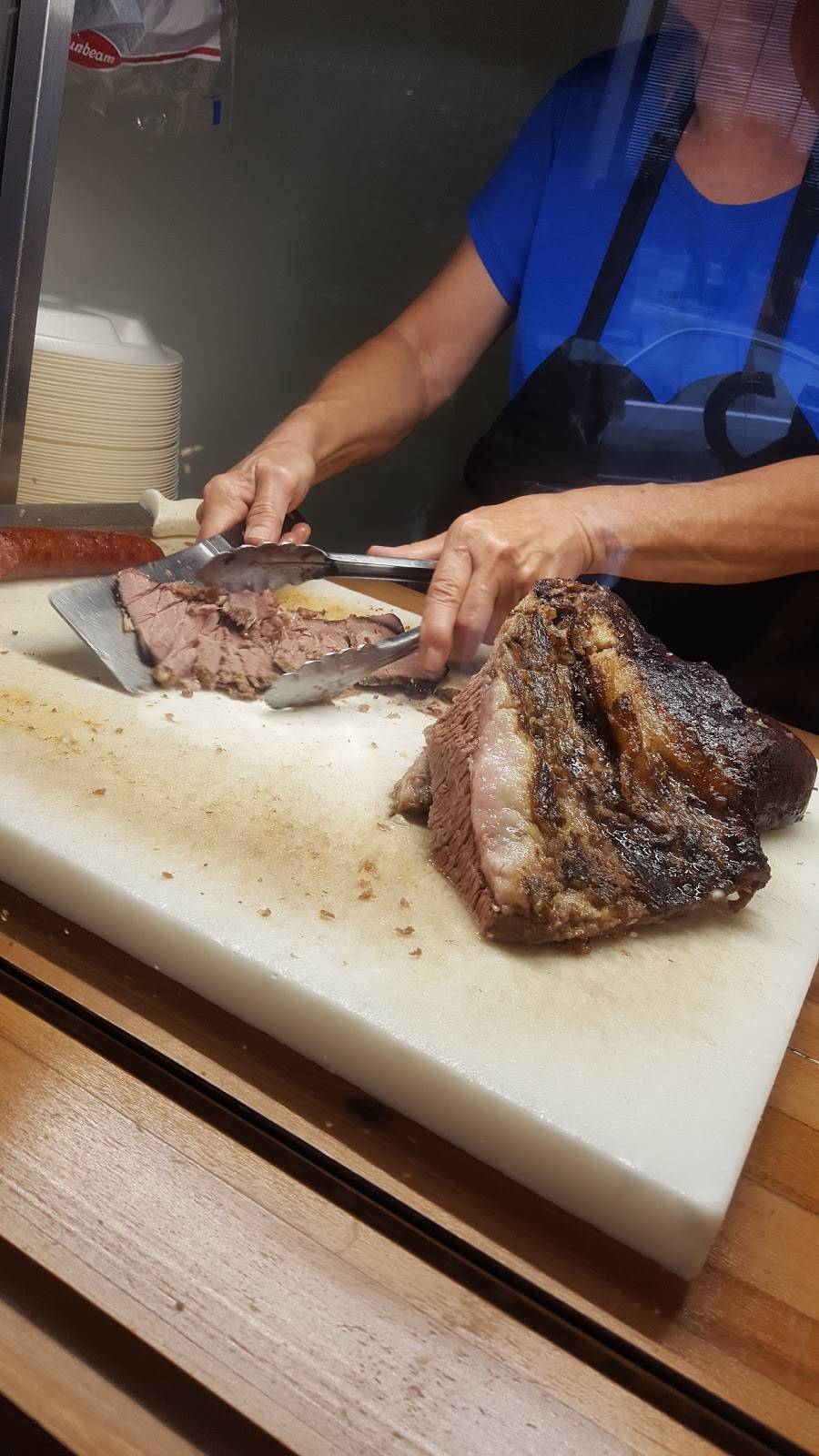 Buffalo Creek BBQ | restaurant | 402 W Henderson St, Cleburne, TX 76033, USA | 8176456950 OR +1 817-645-6950