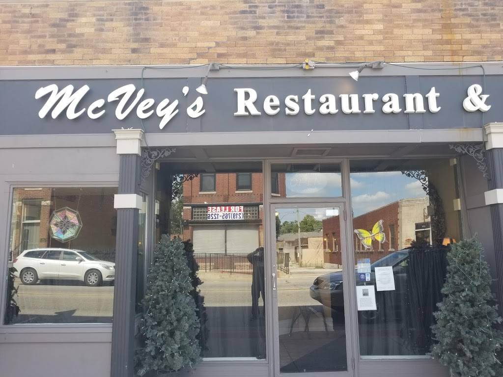 McVeys Restaurant | restaurant | 312 E Commercial Ave, Lowell, IN 46356, USA | 2196967784 OR +1 219-696-7784