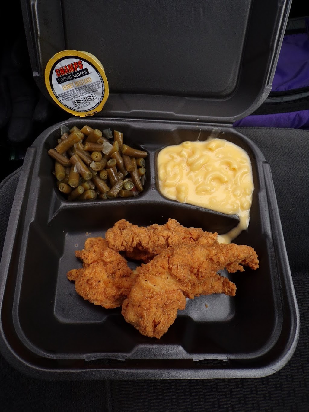 Champs Chicken | meal takeaway | 720 W Main St, Mound City, KS 66056, USA | 9137952989 OR +1 913-795-2989