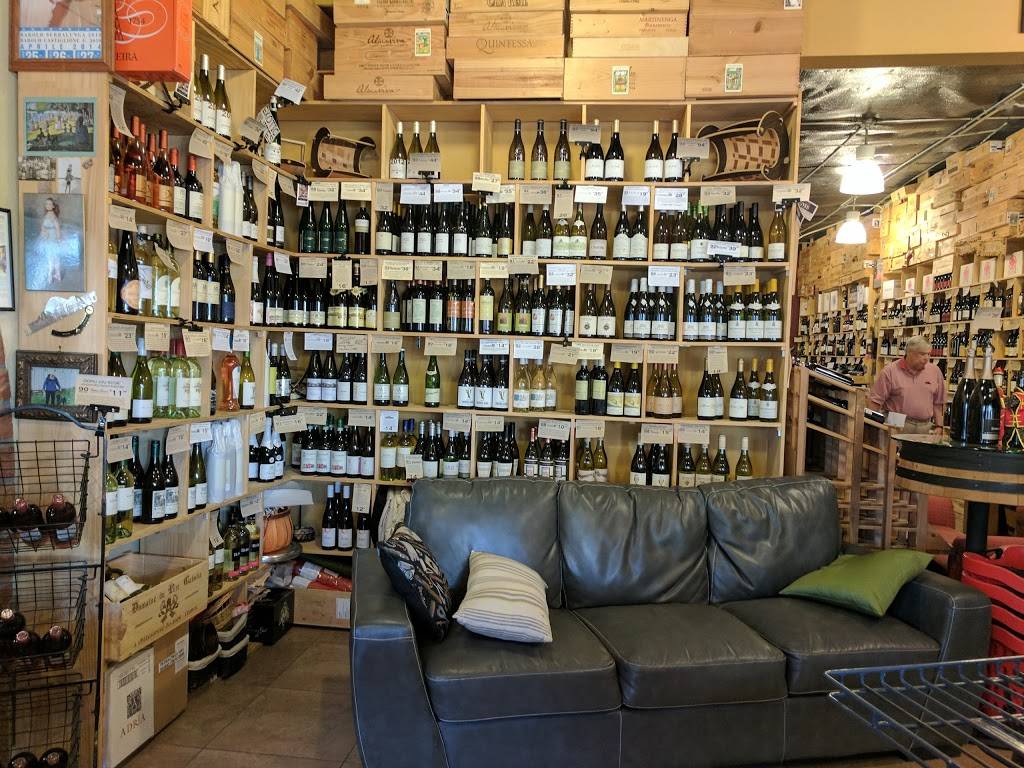 The Wine Barn | restaurant | 959 W Fairbanks Ave, Winter Park, FL 32789, USA | 4075999463 OR +1 407-599-9463