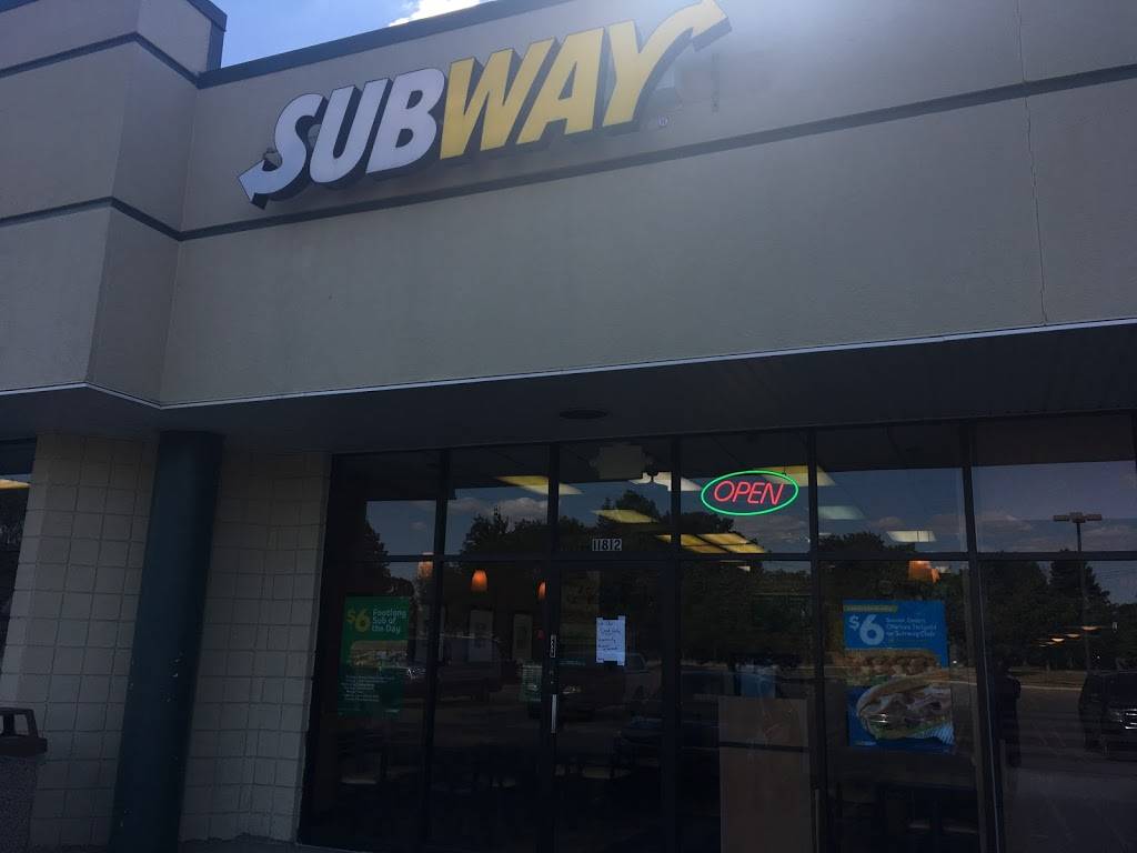 Subway | restaurant | 11812 Belleville Rd, Belleville, MI 48111, USA | 7346977782 OR +1 734-697-7782