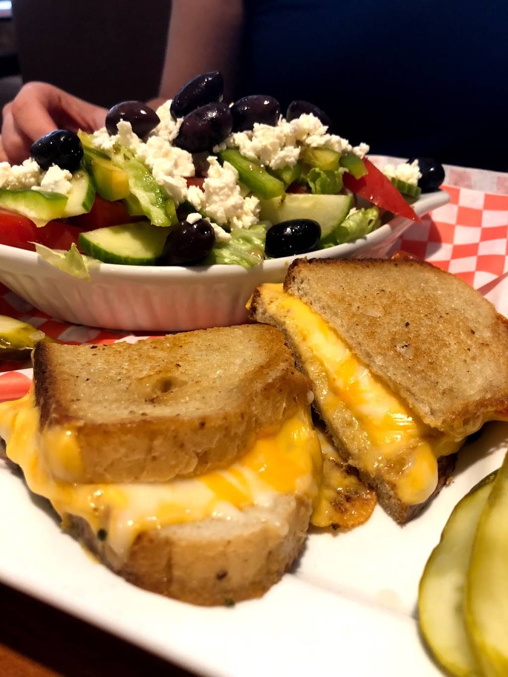 Village Pantry Restaurant | restaurant | 2473 Main St, London, ON N6P 1P9, Canada | 5196527008 OR +1 519-652-7008