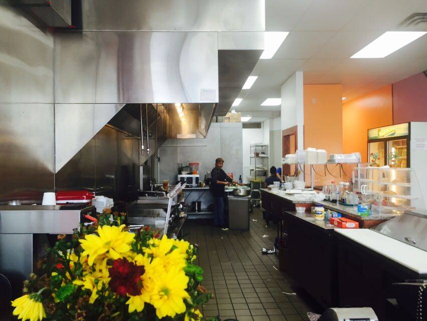 El Marinero | restaurant | 1319 University Blvd E, Takoma Park, MD 20912, USA | 3014454054 OR +1 301-445-4054