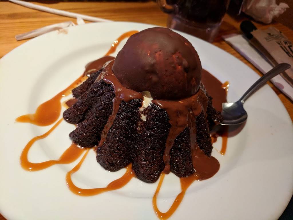 Chilis Grill & Bar | meal takeaway | 9720 Von Allmen Ct suite a, Louisville, KY 40241, USA | 5023018880 OR +1 502-301-8880