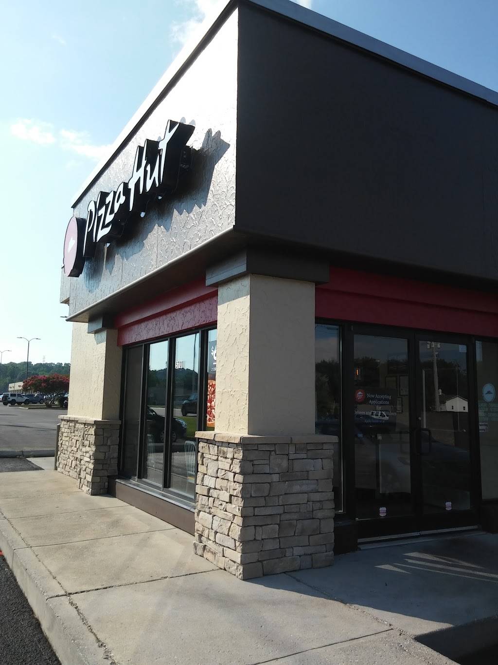 Pizza Hut | meal takeaway | 5701 Western Ave, Knoxville, TN 37921, USA | 8655586200 OR +1 865-558-6200