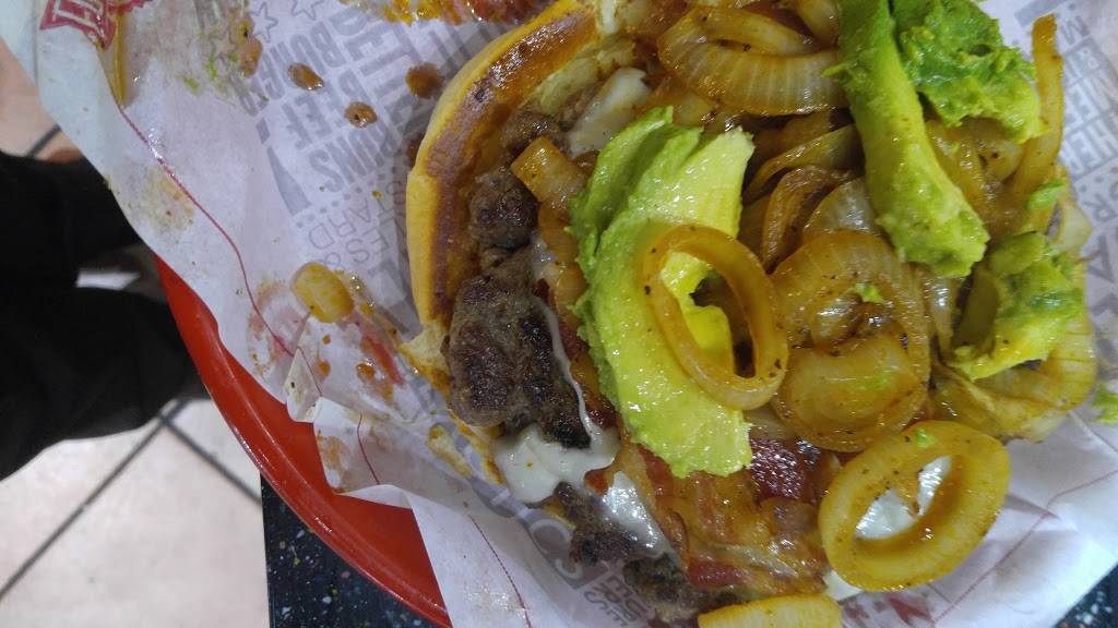 Fuddruckers | restaurant | 1411 N Valley Mills Dr, Waco, TX 76710, USA | 2547760961 OR +1 254-776-0961