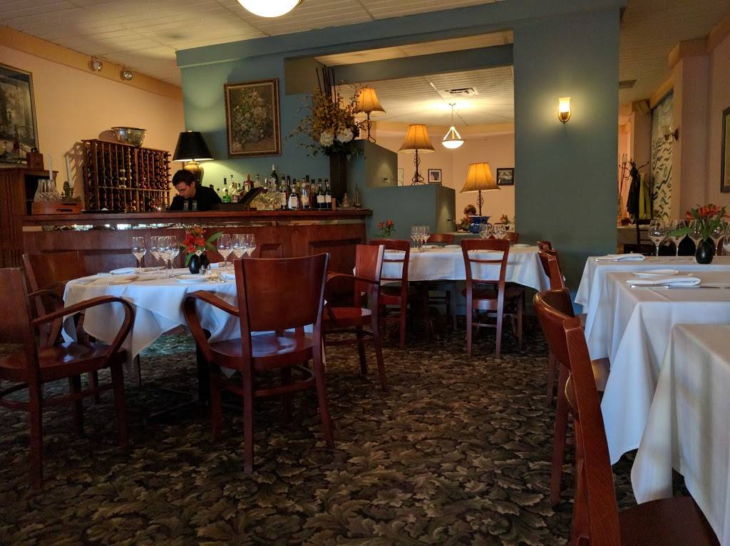 La Petite Folie | restaurant | 1504 E 55th St, Chicago, IL 60615, USA | 7734931394 OR +1 773-493-1394