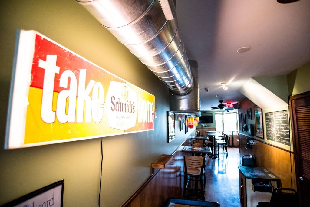 Lucky 13 Pub | restaurant | 1820 S 13th St, Philadelphia, PA 19148, USA | 2153368467 OR +1 215-336-8467