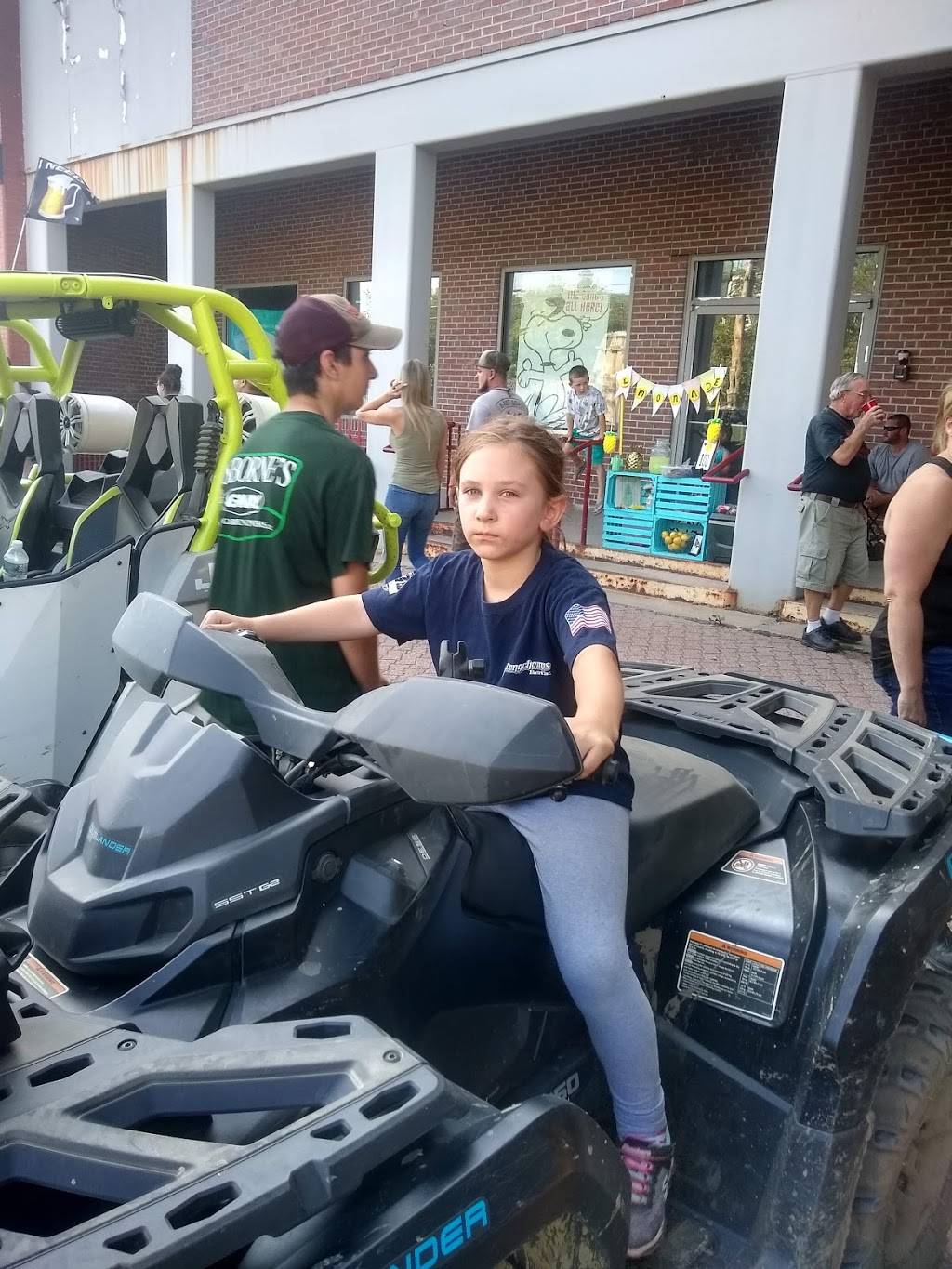 Gold House Pizza & Restaurant | restaurant | 30 Mechanic St, Berlin, NH 03570, USA | 6037522260 OR +1 603-752-2260