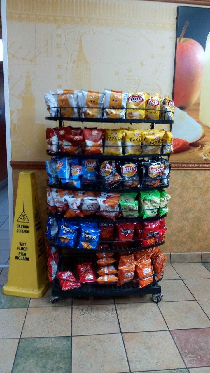 Subway | restaurant | 15418 Patrick Henry Hwy, Amelia Court House, VA 23002, USA | 8045617742 OR +1 804-561-7742