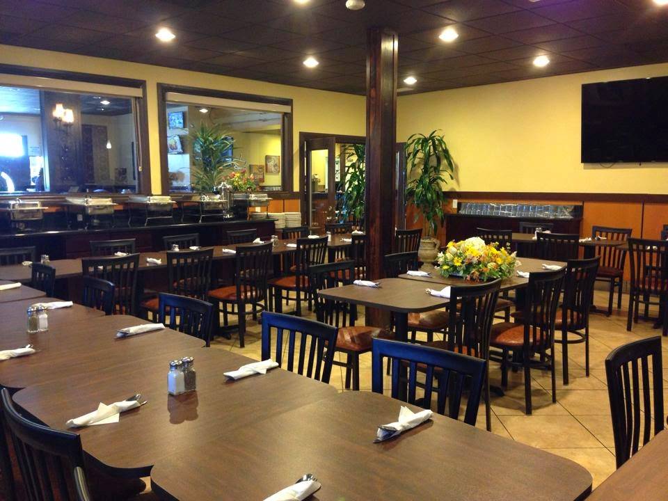 Peris Restaurant | restaurant | 12155 E Carson St, Hawaiian Gardens, CA 90716, USA | 5628652717 OR +1 562-865-2717