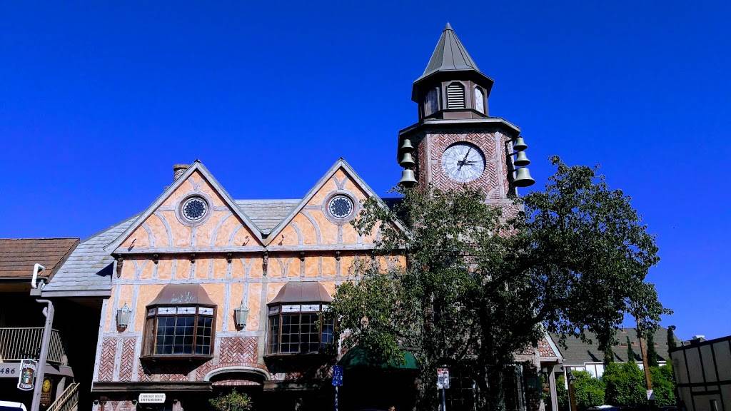 CHOMP Burgers, Fries, Shakes | restaurant | 1693 Mission Dr, Solvang, CA 93463, USA | 8056887733 OR +1 805-688-7733