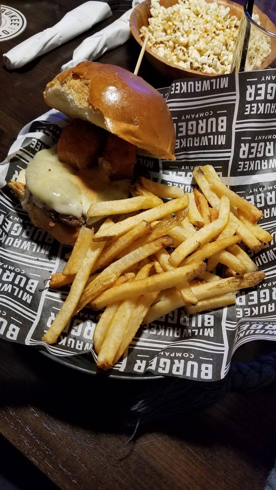 Milwaukee Burger Company | restaurant | 2620 E Clairemont Ave, Eau Claire, WI 54701, USA | 7158346503 OR +1 715-834-6503