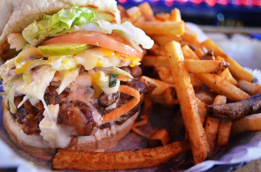 Graffiti Junktion Longwood | restaurant | 145 Wekiva Springs Rd #161, Longwood, FL 32779, USA | 4073354717 OR +1 407-335-4717