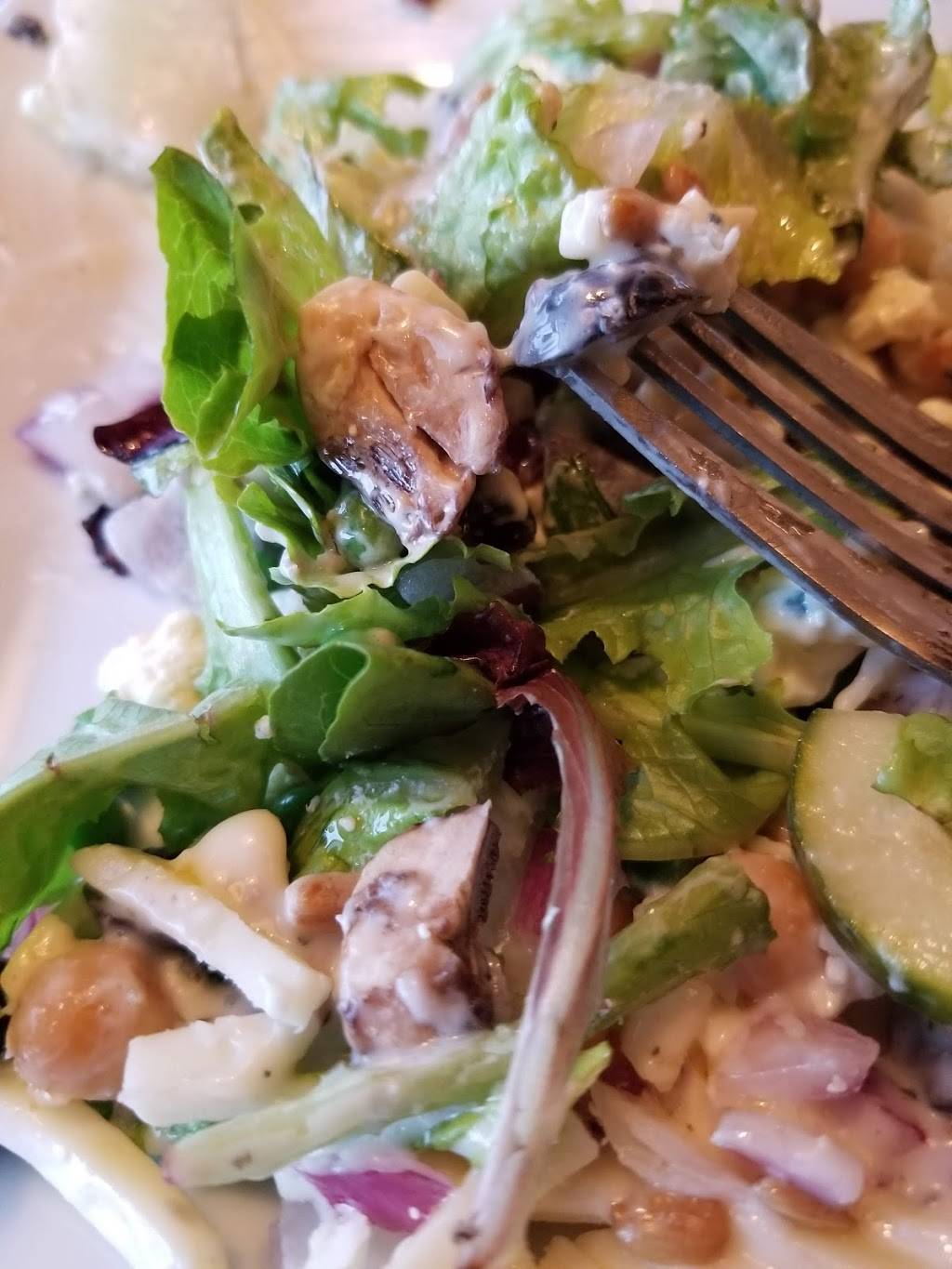 Ruby Tuesday | restaurant | 26774 Lorain Rd, North Olmsted, OH 44070, USA | 4407169499 OR +1 440-716-9499