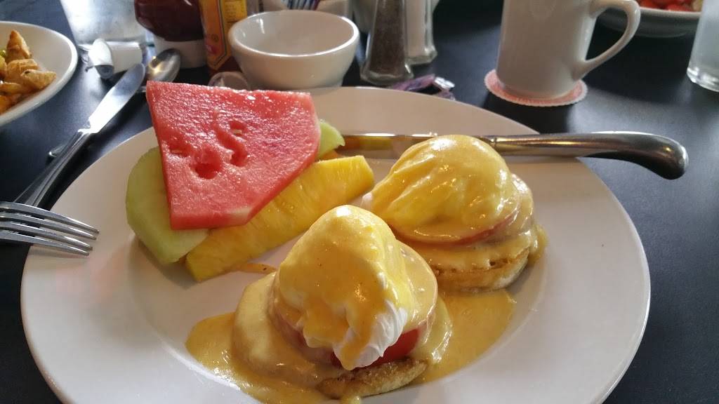 Hozys Grill | restaurant | 1760 Lemonwood Dr, Santa Paula, CA 93060, USA | 8055251068 OR +1 805-525-1068