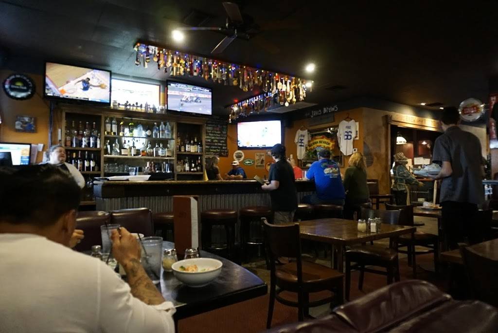 Jakes Bistro & Brew | restaurant | 12170 4th St, Yucaipa, CA 92399, USA | 9097908750 OR +1 909-790-8750