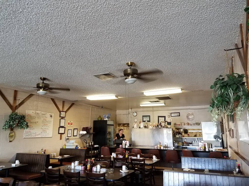 Mikeys Family Restaurant | restaurant | 9333 E Main St #11, Mesa, AZ 85207, USA | 4809863786 OR +1 480-986-3786