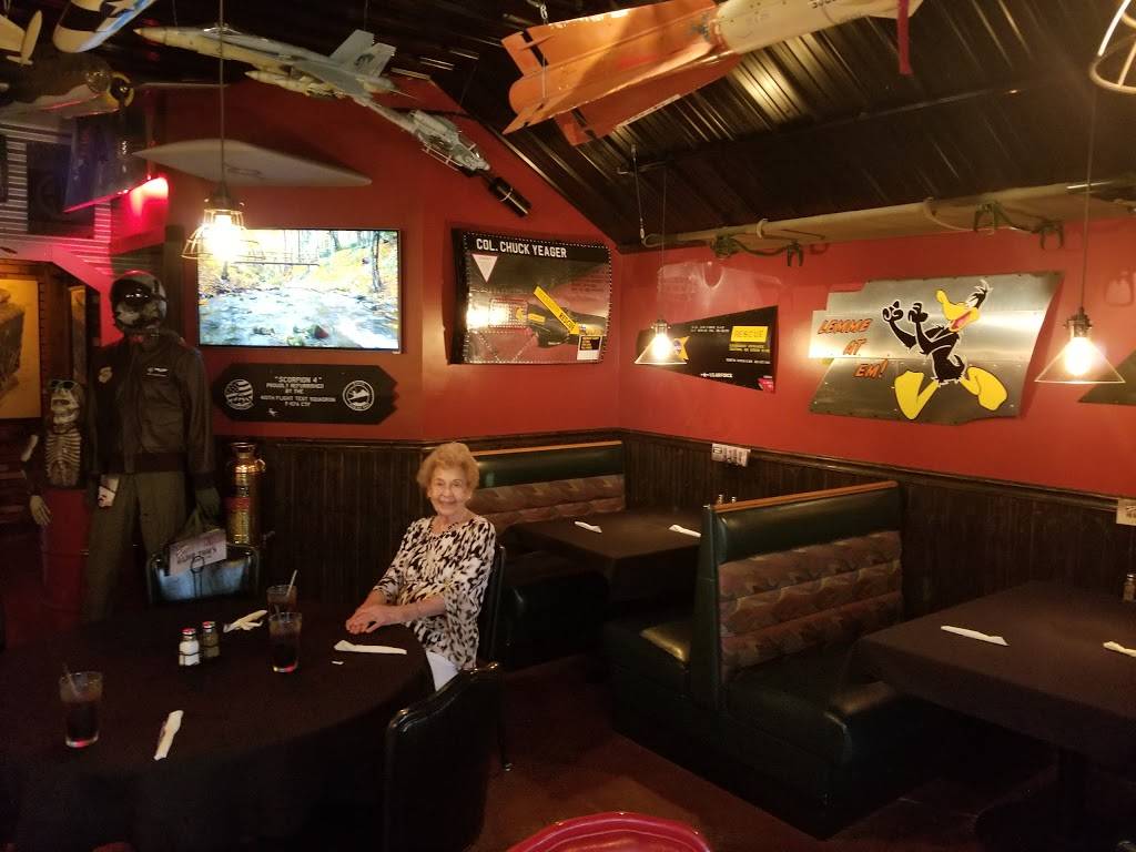 Major Toms Drop Zone | restaurant | 5842 Camp Rd, Hamburg, NY 14075, USA | 7166496100 OR +1 716-649-6100