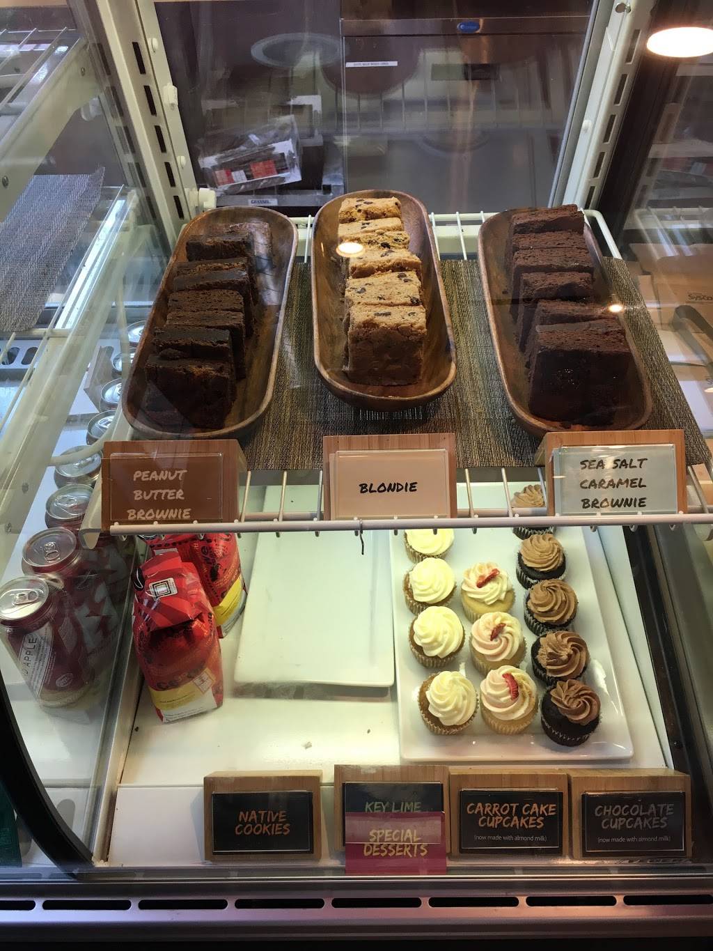 Native Foods Cafe | meal takeaway | 1518 E Harper Ct, Chicago, IL 60615, USA | 7732417800 OR +1 773-241-7800