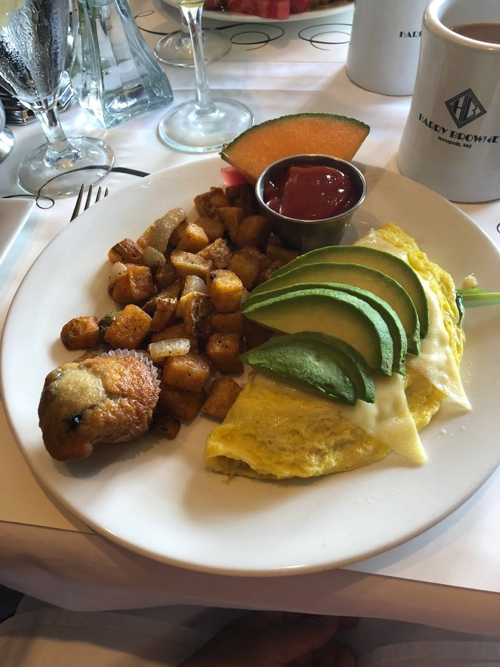 Harry Brownes Restaurant | restaurant | 66 State Cir, Annapolis, MD 21401, USA | 4102634332 OR +1 410-263-4332