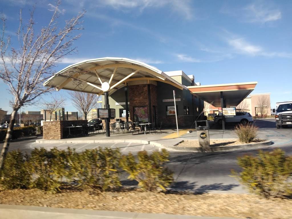 Sonic Drive-In | restaurant | 40124 10th St W, Palmdale, CA 93550, USA | 6612670401 OR +1 661-267-0401