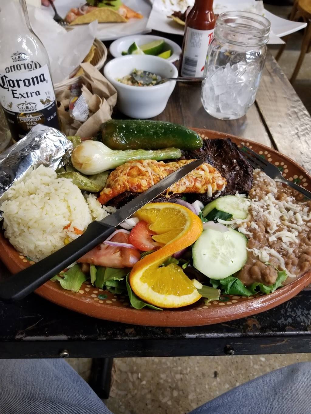 La Antigua Hacienda Seafood Restaurant | restaurant | 2249 S Pulaski Rd, Chicago, IL 60623, USA | 7735216200 OR +1 773-521-6200