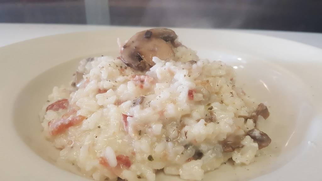 Clerici Osteria | restaurant | 1942 Smith St, North Providence, RI 02911, USA | 4013490499 OR +1 401-349-0499