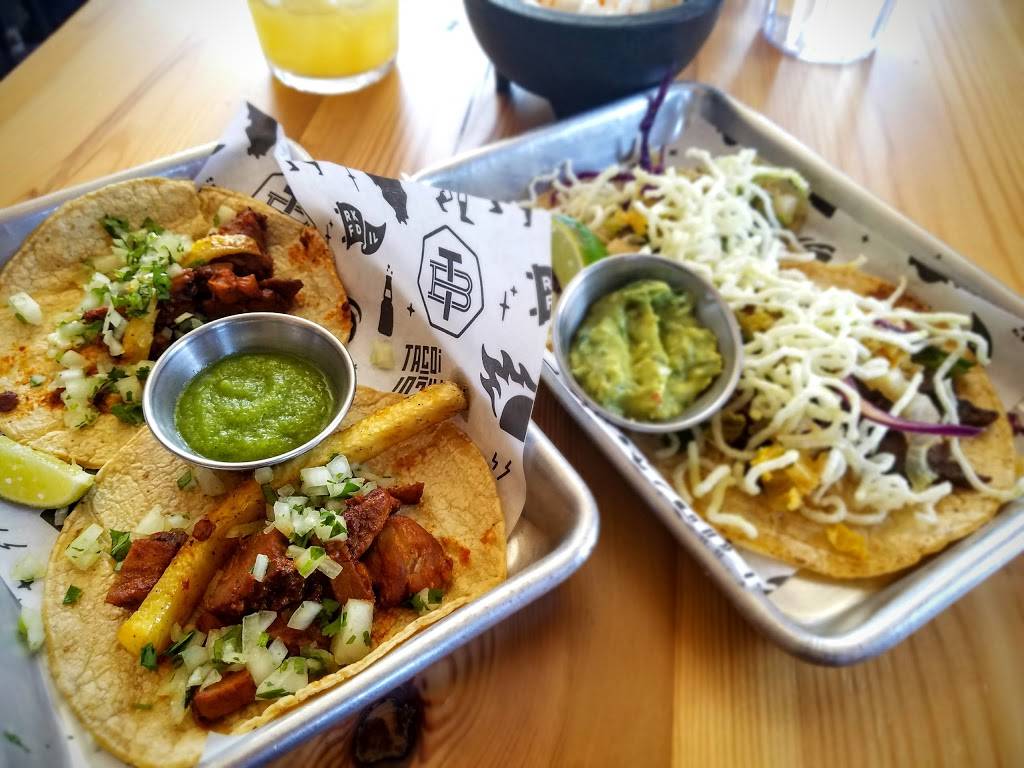 Taco Bettys | restaurant | 212 E State St, Rockford, IL 61104, USA | 8159775650 OR +1 815-977-5650