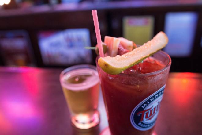 Steinys Bar | restaurant | 501 W 4th St, Winona, MN 55987, USA | 5074544380 OR +1 507-454-4380