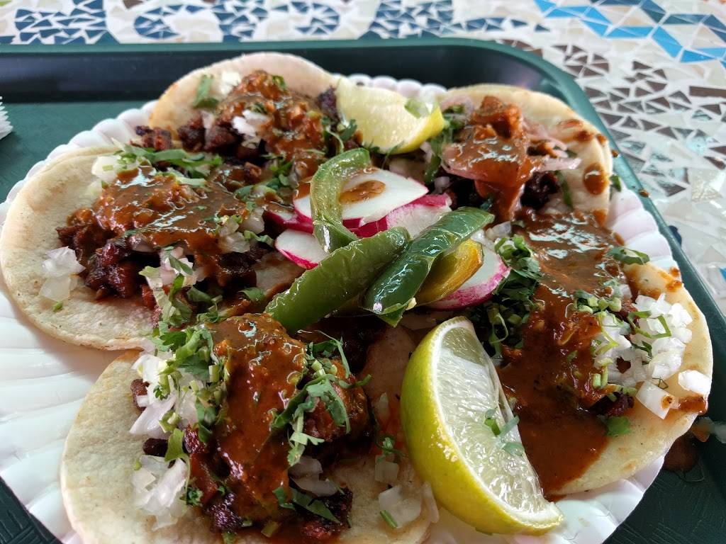 Los Tacos De Huicho | restaurant | 123 E 18th St, Bakersfield, CA 93305, USA | 6613289490 OR +1 661-328-9490