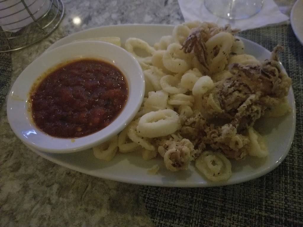 Frank and Dinos | restaurant | 39 SE 1st Ave., Boca Raton, FL 33432, USA | 5612184636 OR +1 561-218-4636