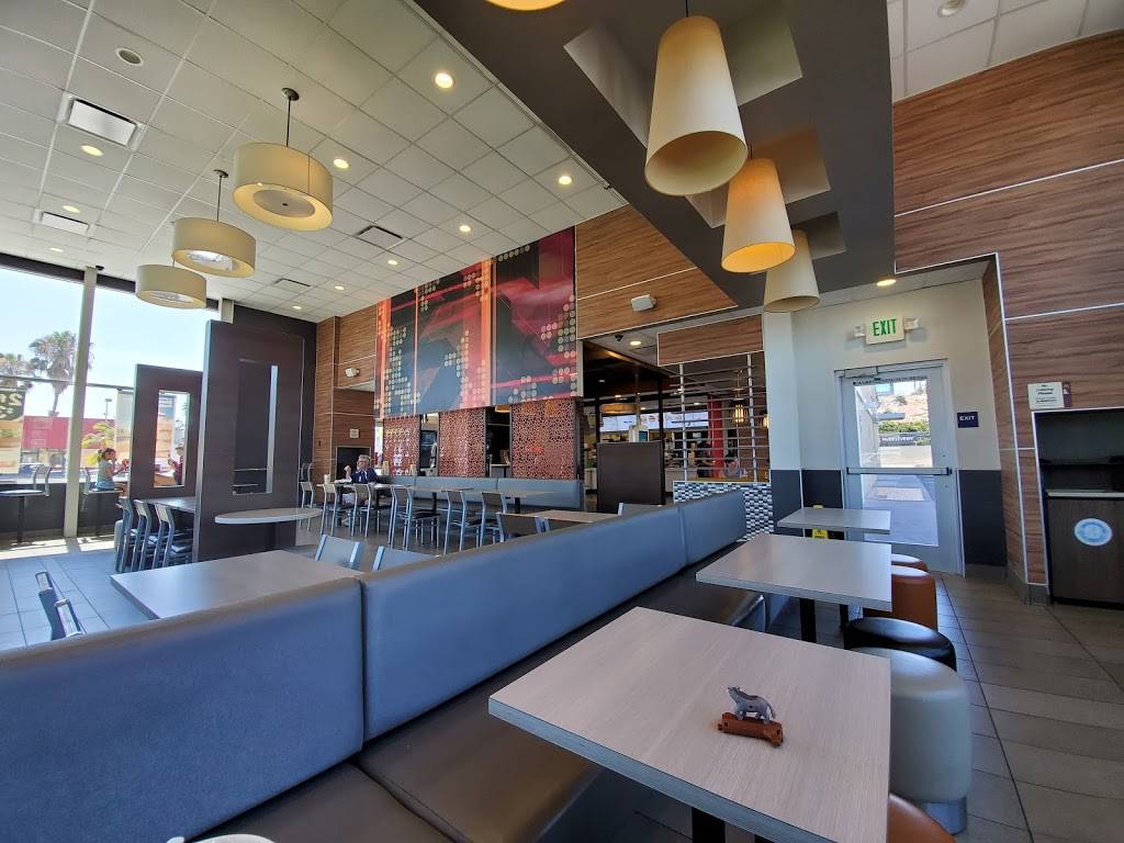 McDonalds | cafe | 3805 Midway Dr, San Diego, CA 92110, USA | 6192230557 OR +1 619-223-0557