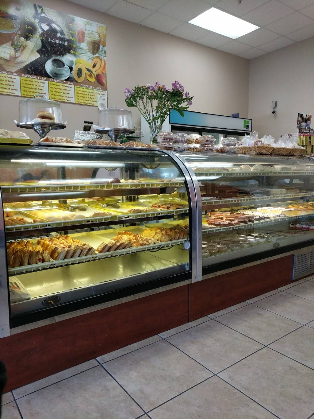 Danny Bakery | restaurant | 8901 SW 157th Ave #15, Miami, FL 33196, USA | 3053860017 OR +1 305-386-0017