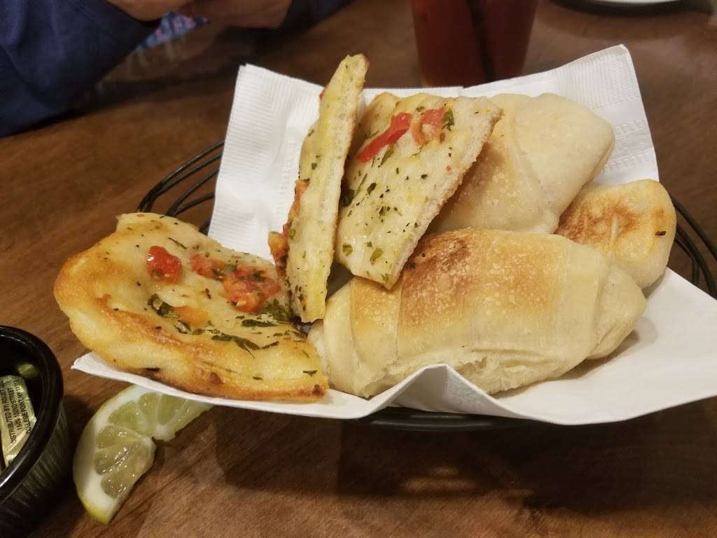 Iavarone Cafe | restaurant | 1534 Union Tpke, North New Hyde Park, NY 11040, USA | 5164884500 OR +1 516-488-4500